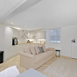  Apartment Ferryhill Place